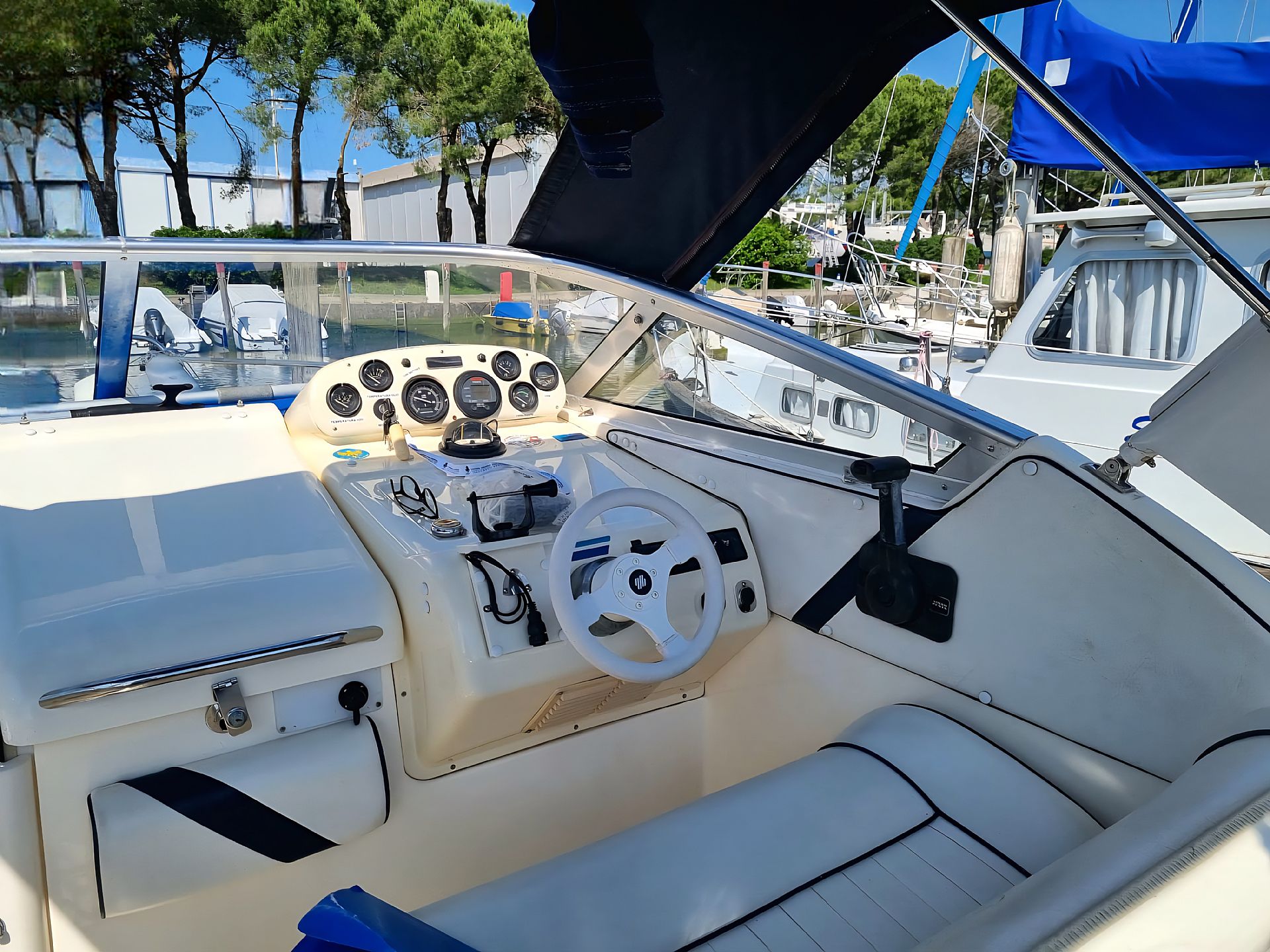 Sealine S24 - 1999 - for sale: 21000.-EUR