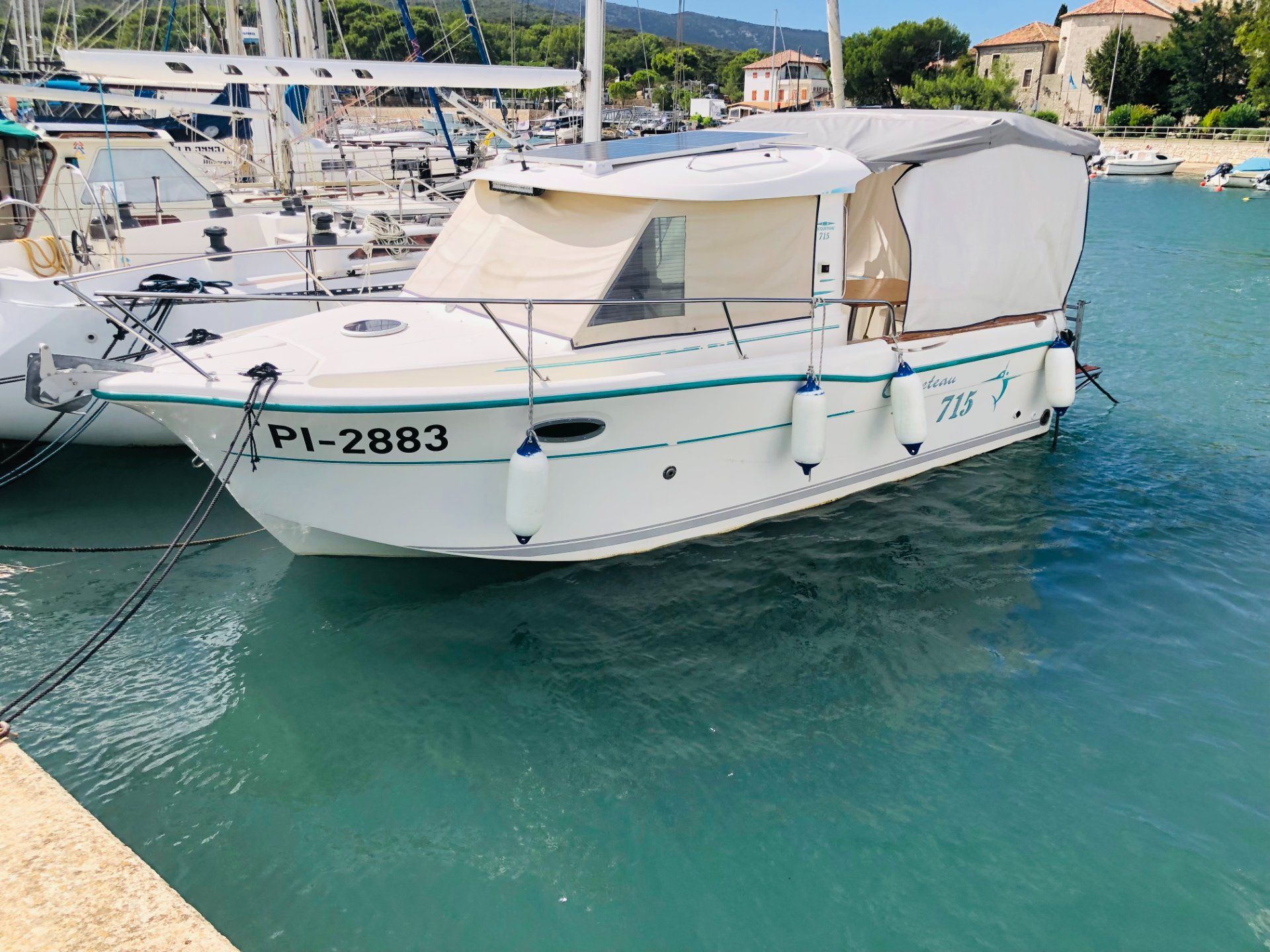 Ocqueteau 715 - 2002 - for sale: 33000.-EUR