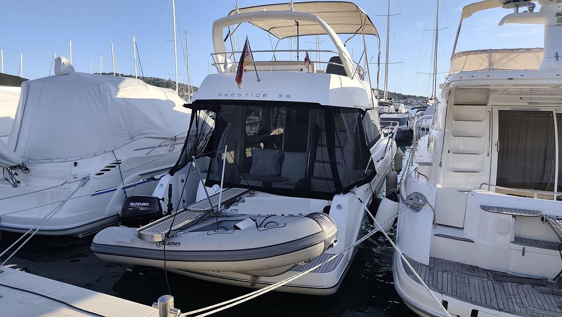 Prestige 39 - 2010 - for sale: 215000.-EUR